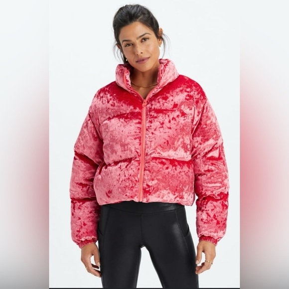Fabletics Wander Crushed Velour Cropped Puffer Jacket Strawberry Red Size Med - Picture 2 of 10